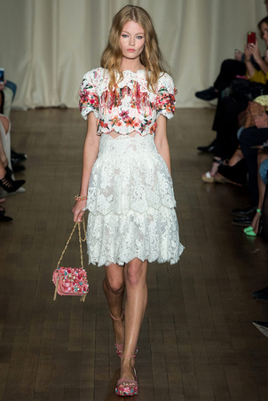 como_vestir_para_una_cita_romantica_126309074_302x